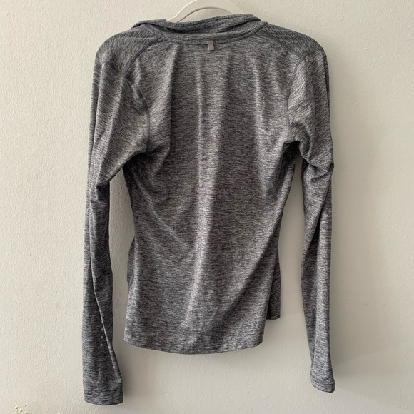 Nike women’s running long sleeve size small - Picture 4 of 4